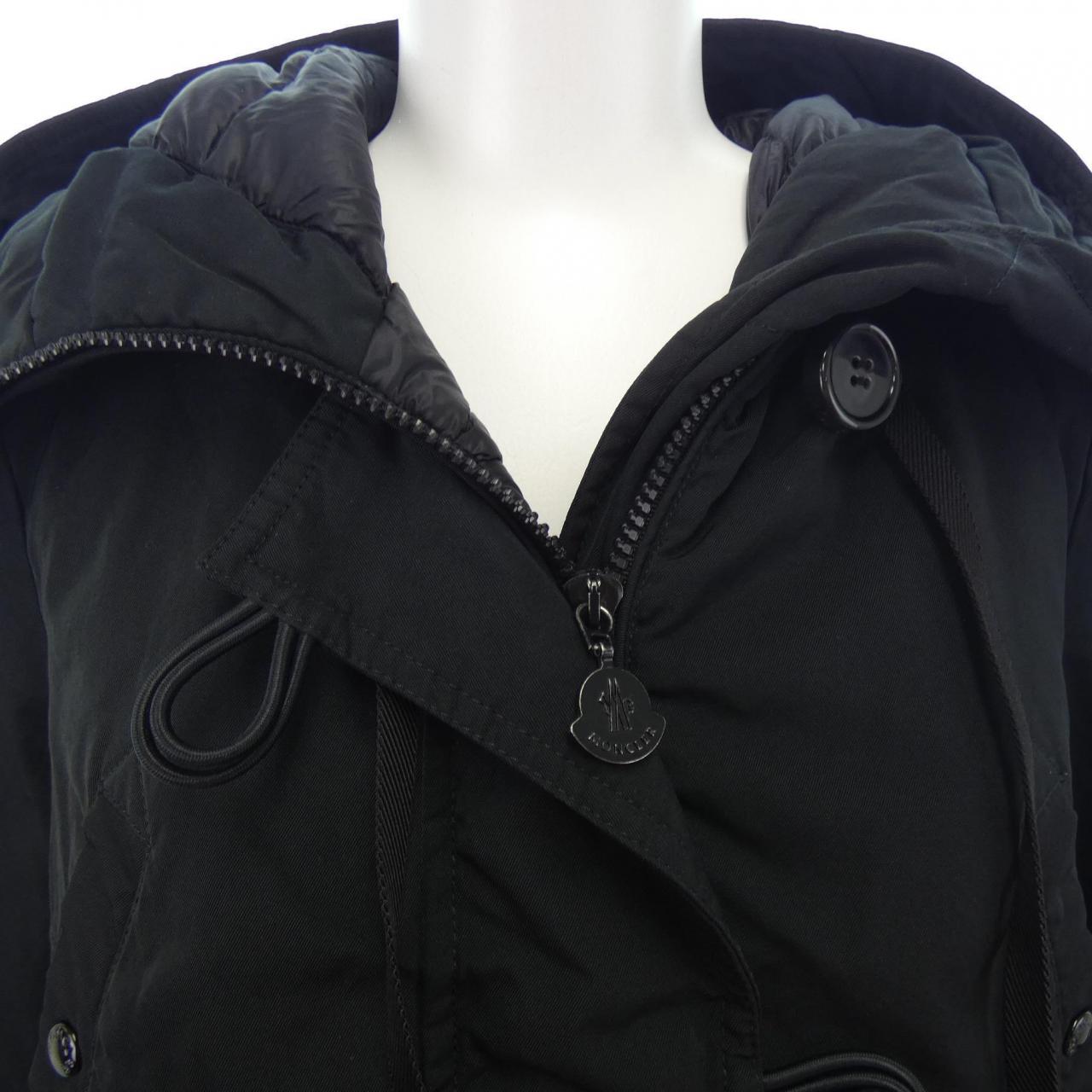 モンクレール MONCLER ダウンジャケット