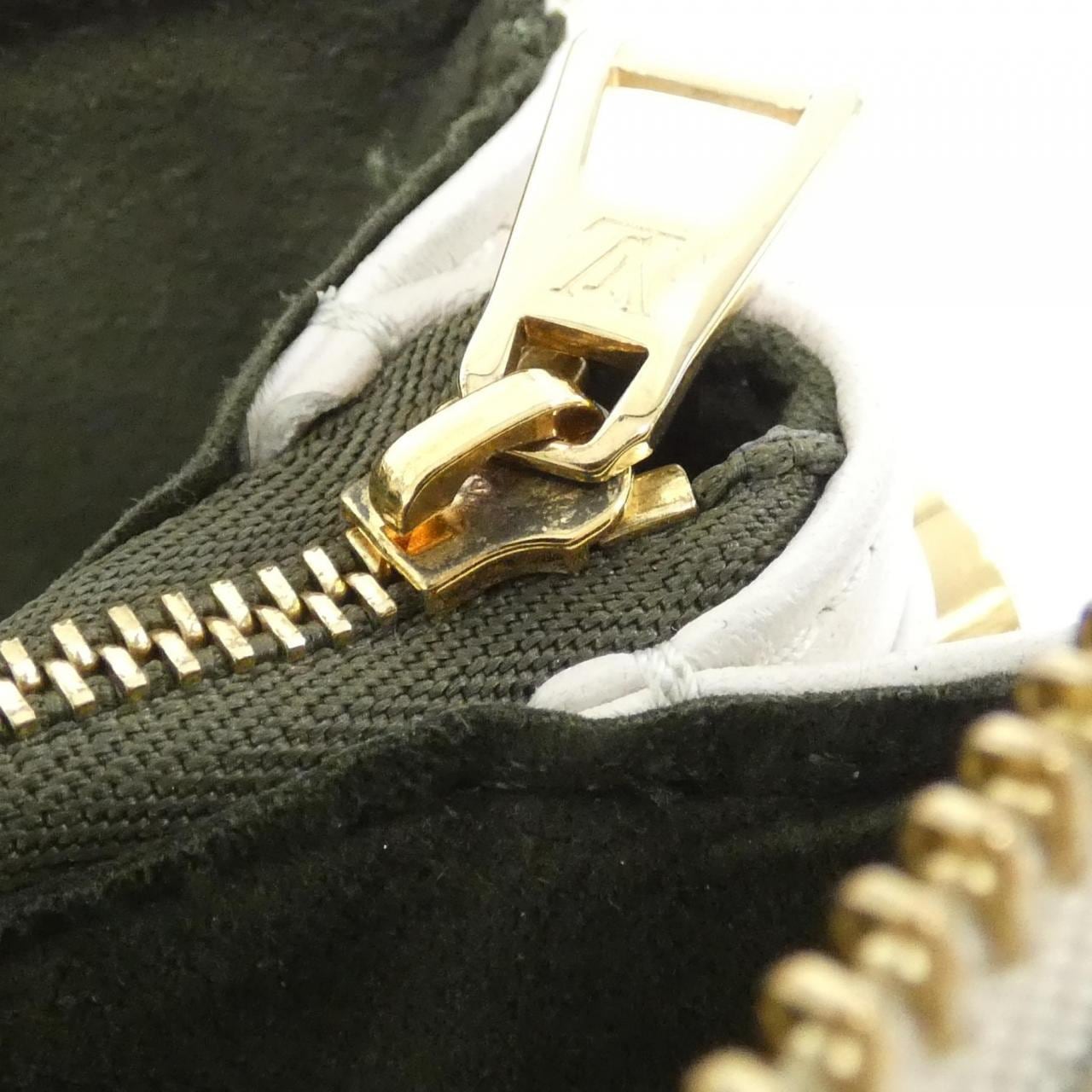 ルイヴィトン クッサン PM M21262 ショルダーバッグ