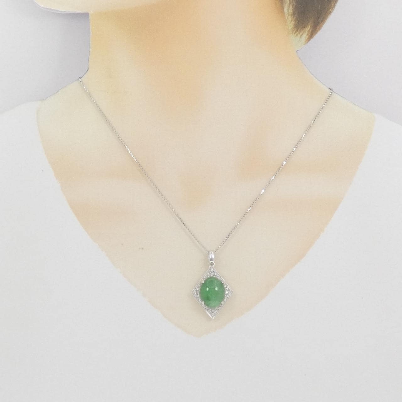 K18WG翡翠项链8.94CT