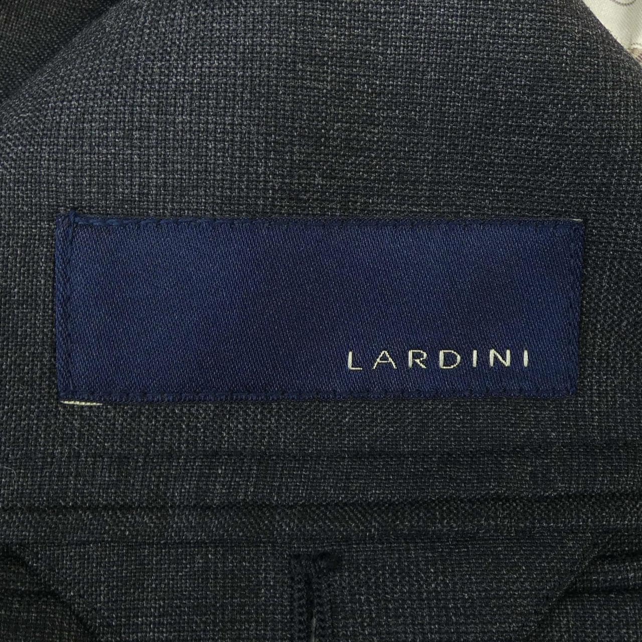 ラルディーニ LARDINI スーツ