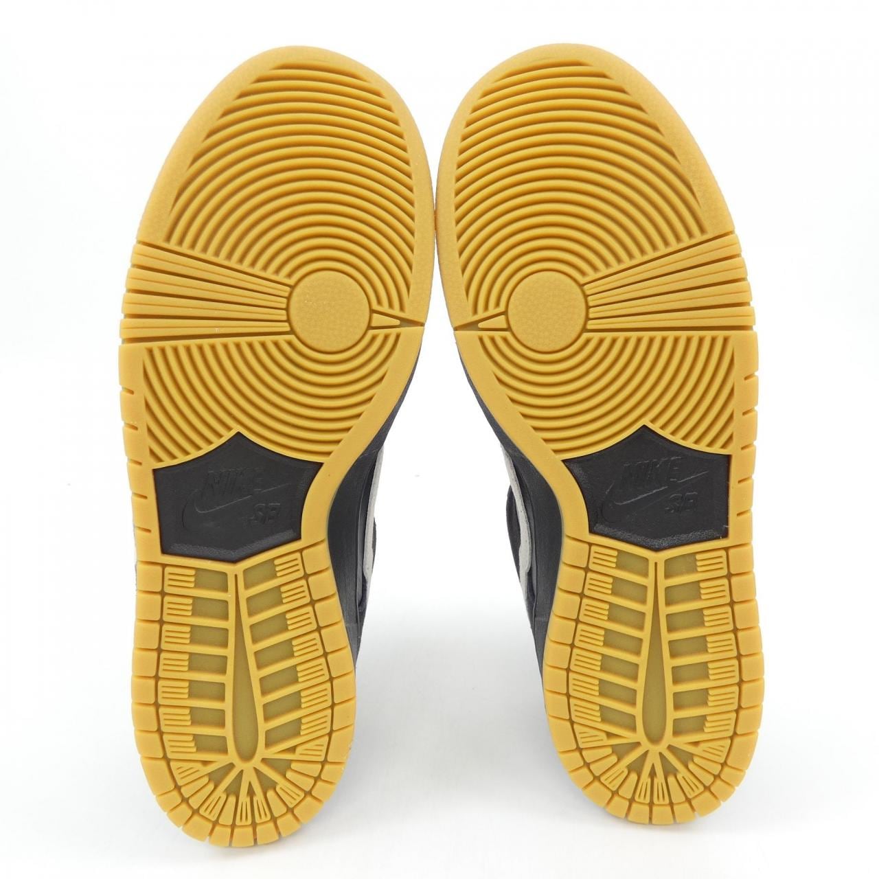 ナイキ NIKE HF3704 シューズ