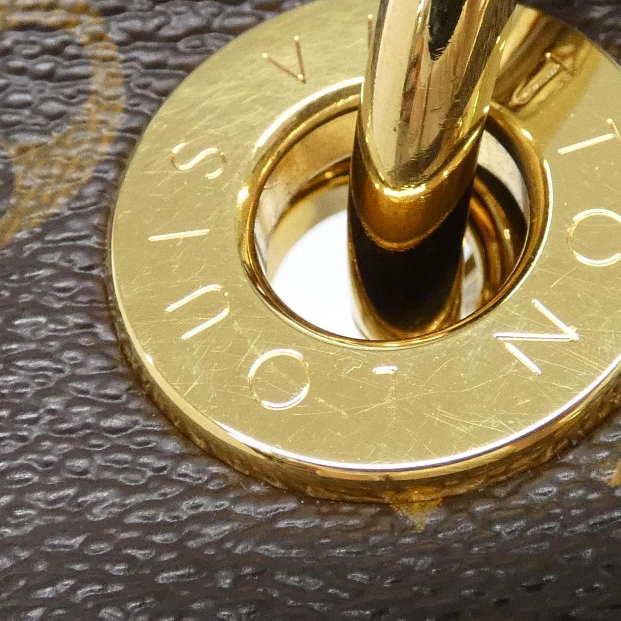 LOUIS VUITTON Monogram Artsy MM M40249 Shoulder Bag