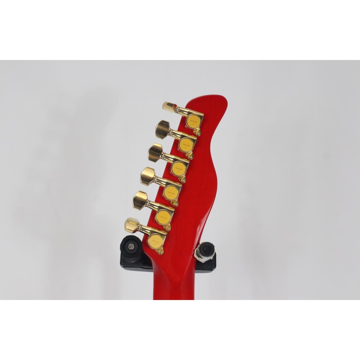 ＦＥＲＮＡＮＤＥＳ　ＬＡ－ＣＵＳＴＯＭ　ＫＫ