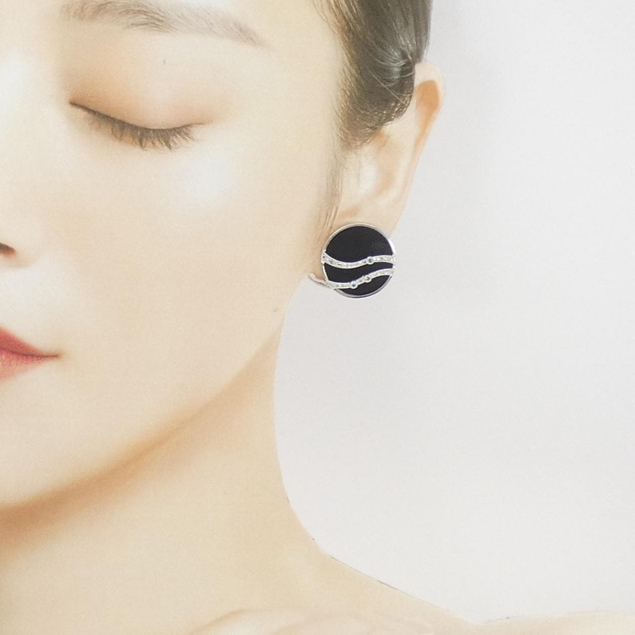 水野薫子 オニキス イヤリング