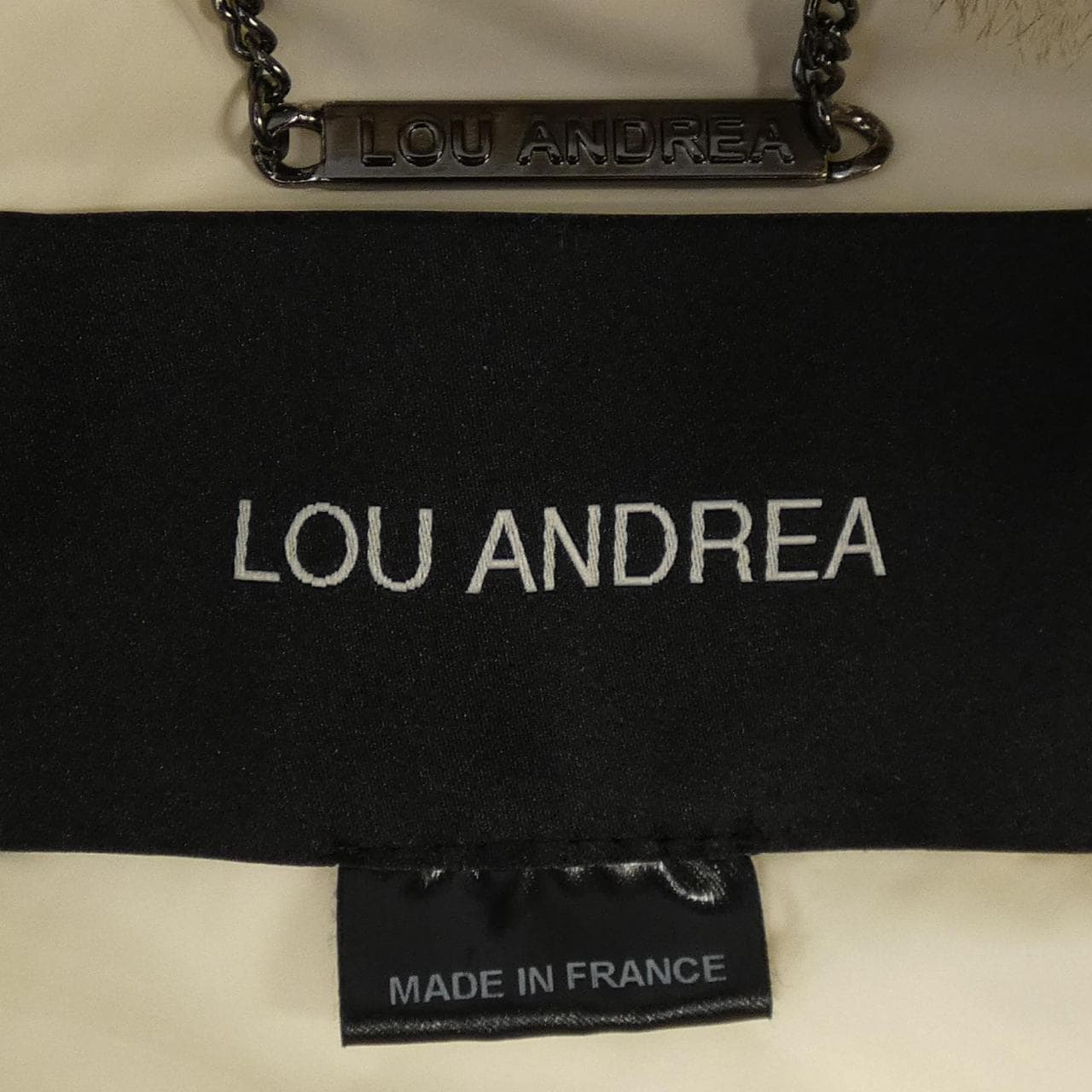 LOUANDREA ダウンベスト