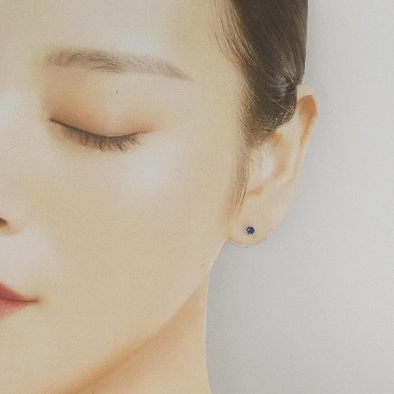 【新品】K18YG サファイヤ ピアス 0.20CT