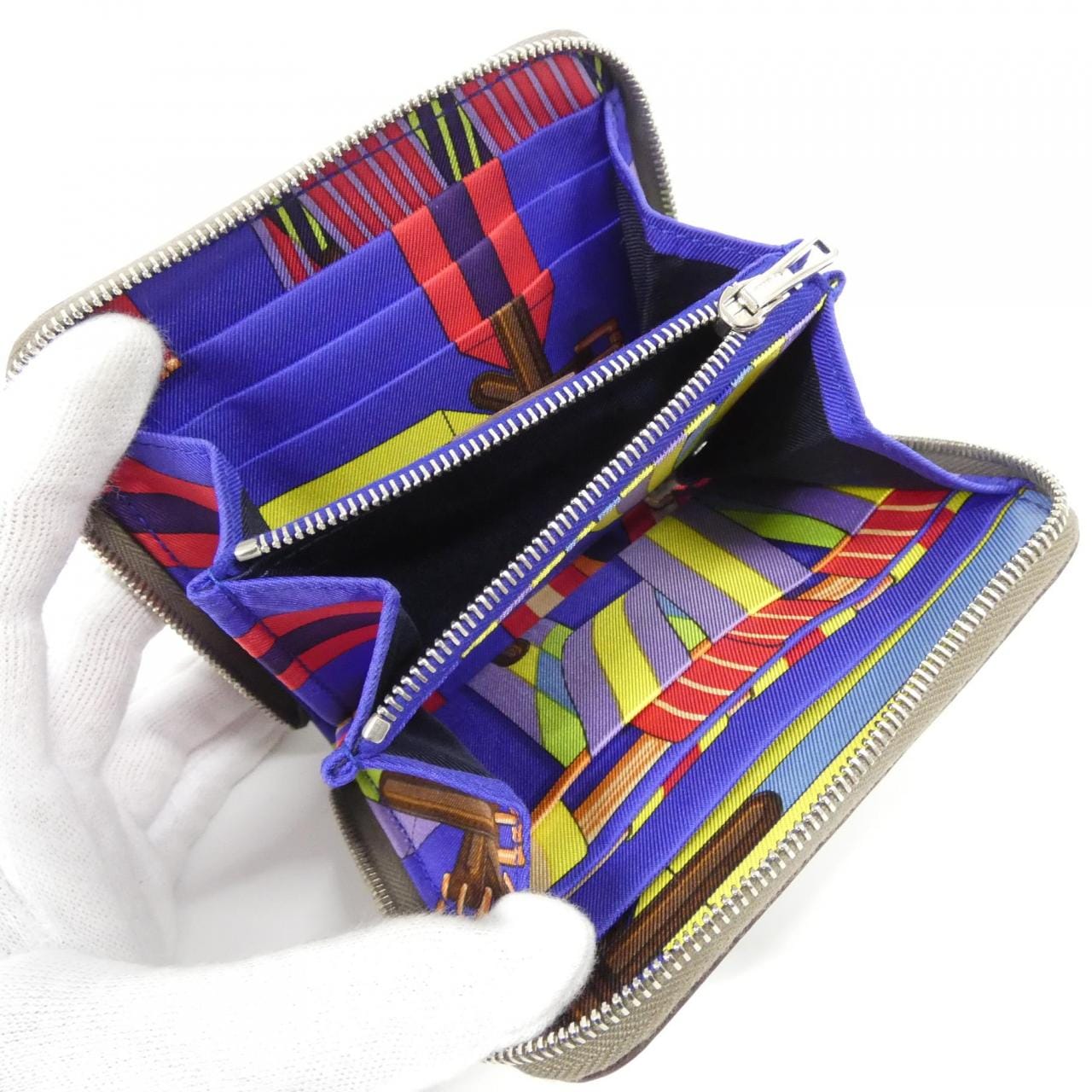 エルメス LES SANGLES シルク イン コンパクト 063637CK 財布