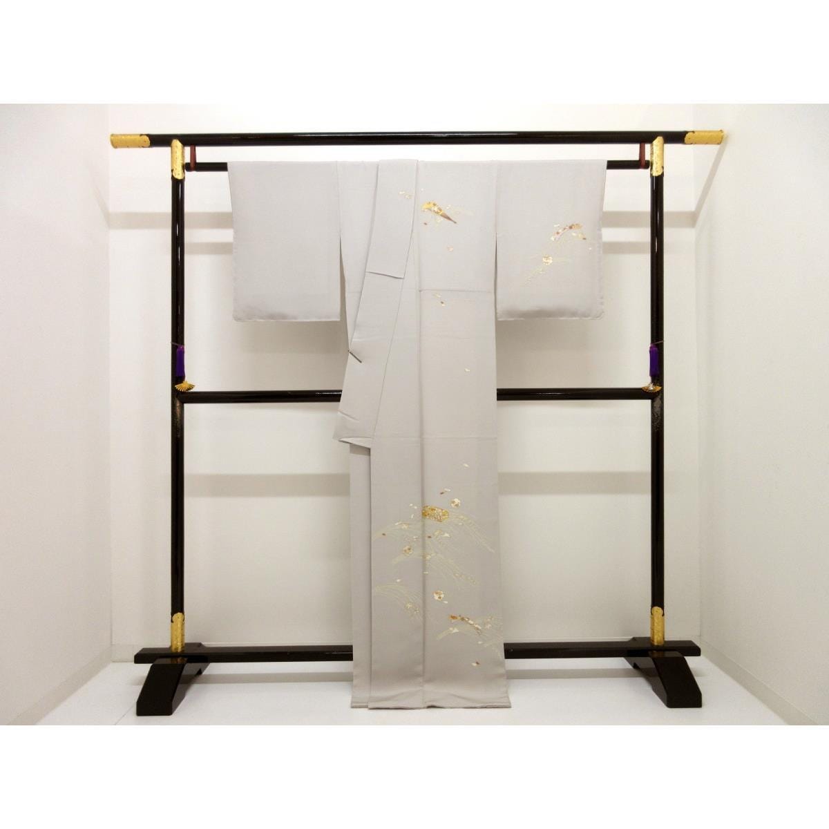 【未使用品】訪問着　友禅金彩加工　刺繍入り