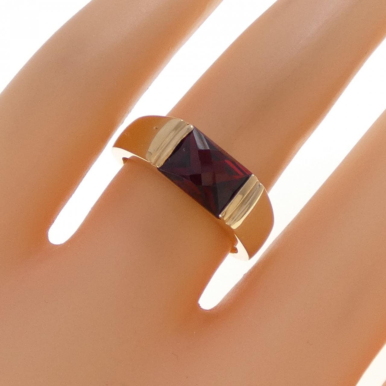 4゜C ガーネット リング