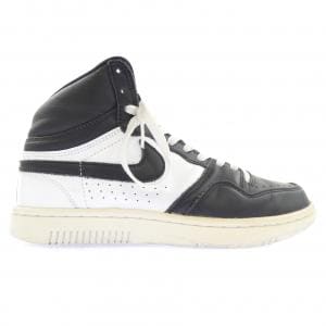 ナイキ NIKE 826667-001 スニーカー