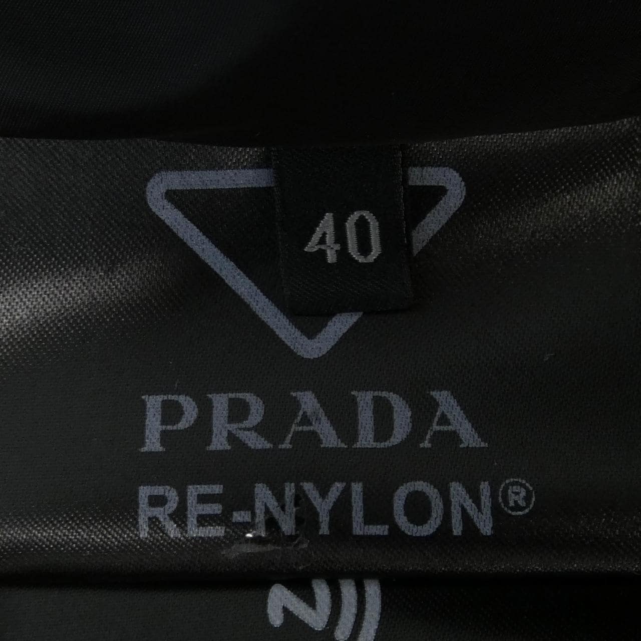 プラダ PRADA トライアングルロゴ 29Y955 S212 1WQ8 ダウンコート