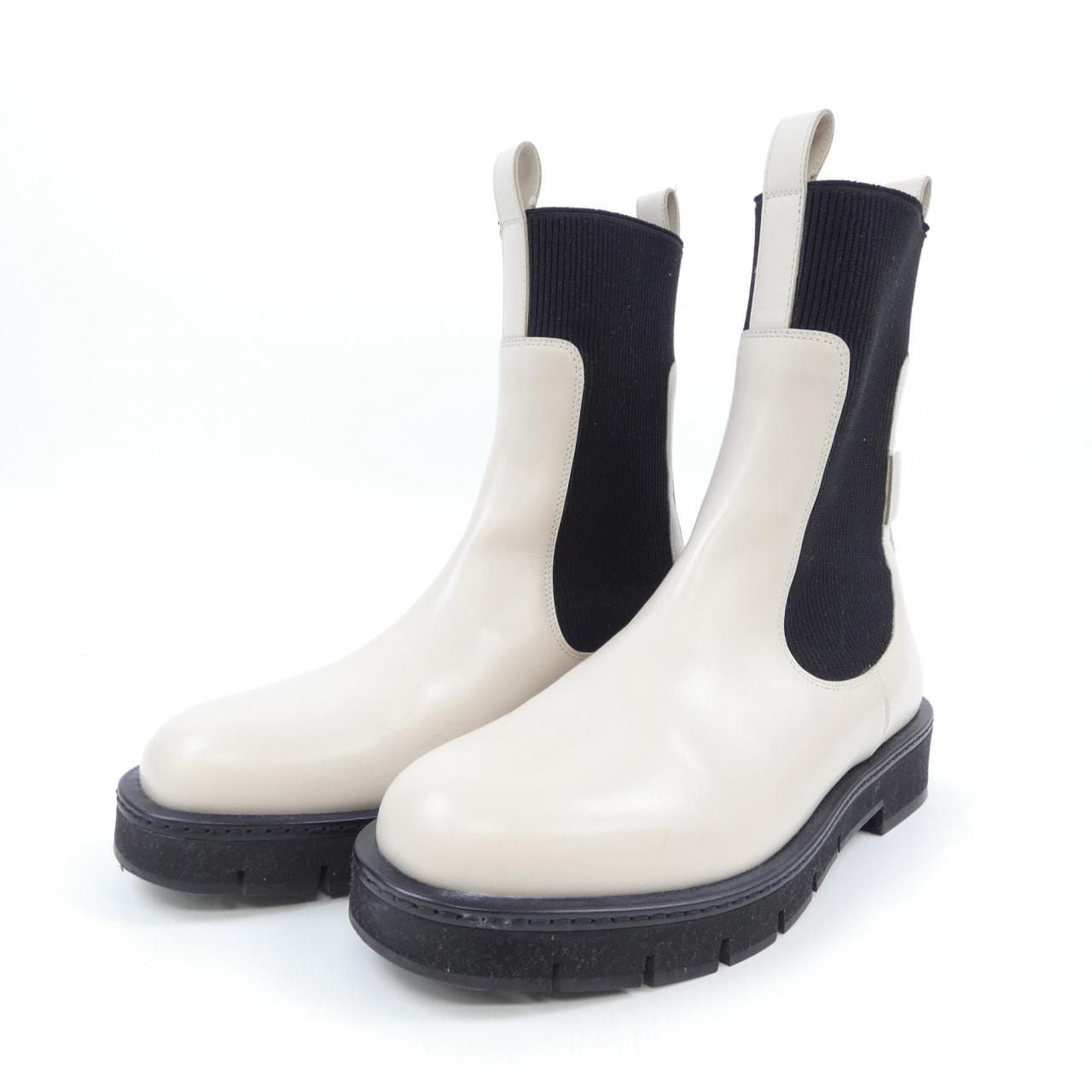 サルヴァトーレフェラガモ SALVATORE FERRAGAMO ブーツ