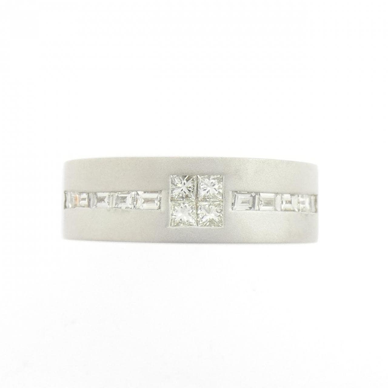 【新品】PT900 ダイヤモンド リング 0.65CT