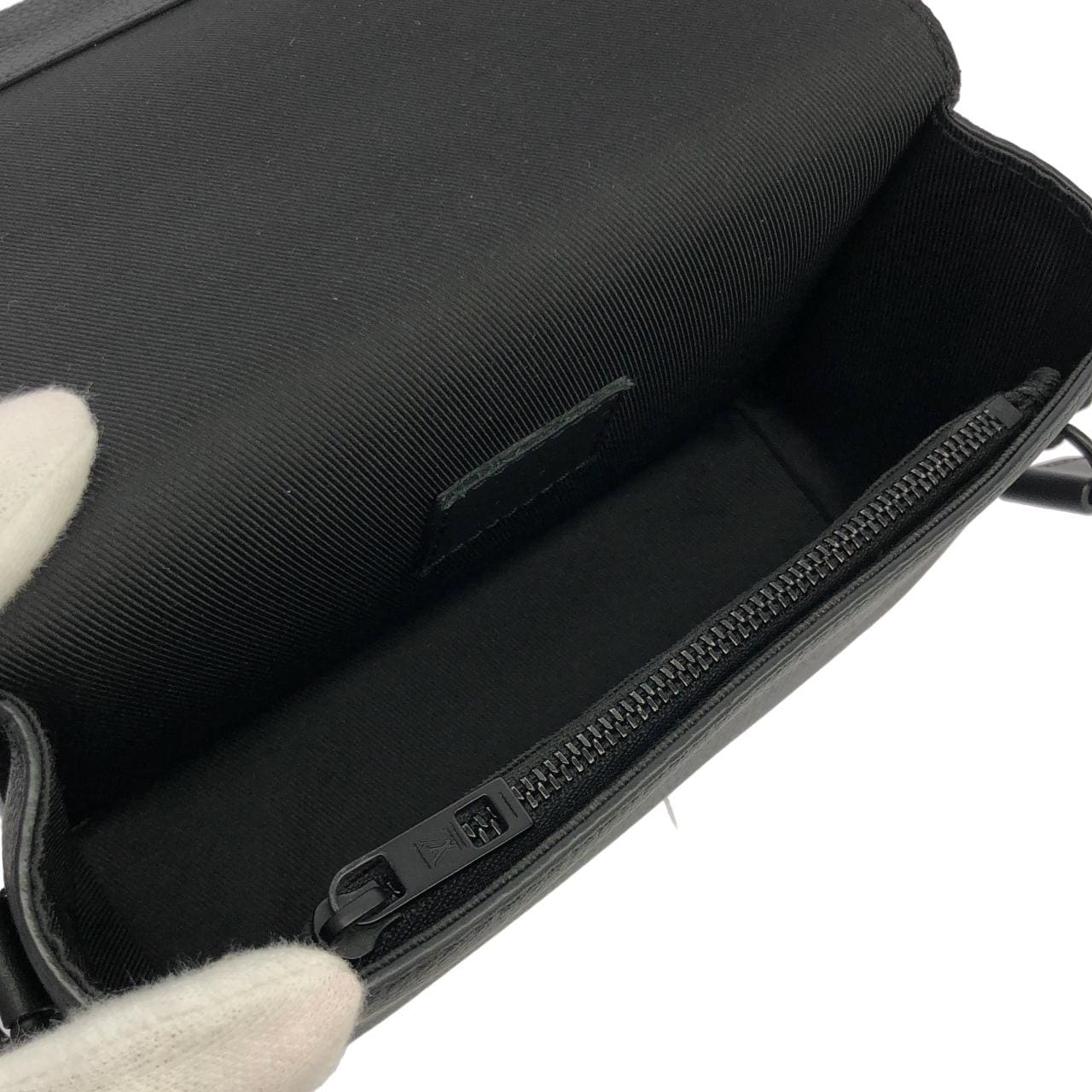 ルイヴィトン LVアエログラム ファストライン ウエアラブル ウォレット M82085 ショルダーバッグ