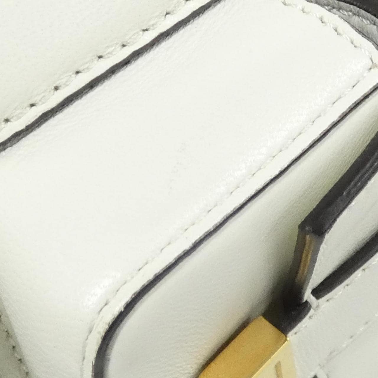 フェンディ バゲット マルチポケット 8BR808 ABVE ショルダーバッグ