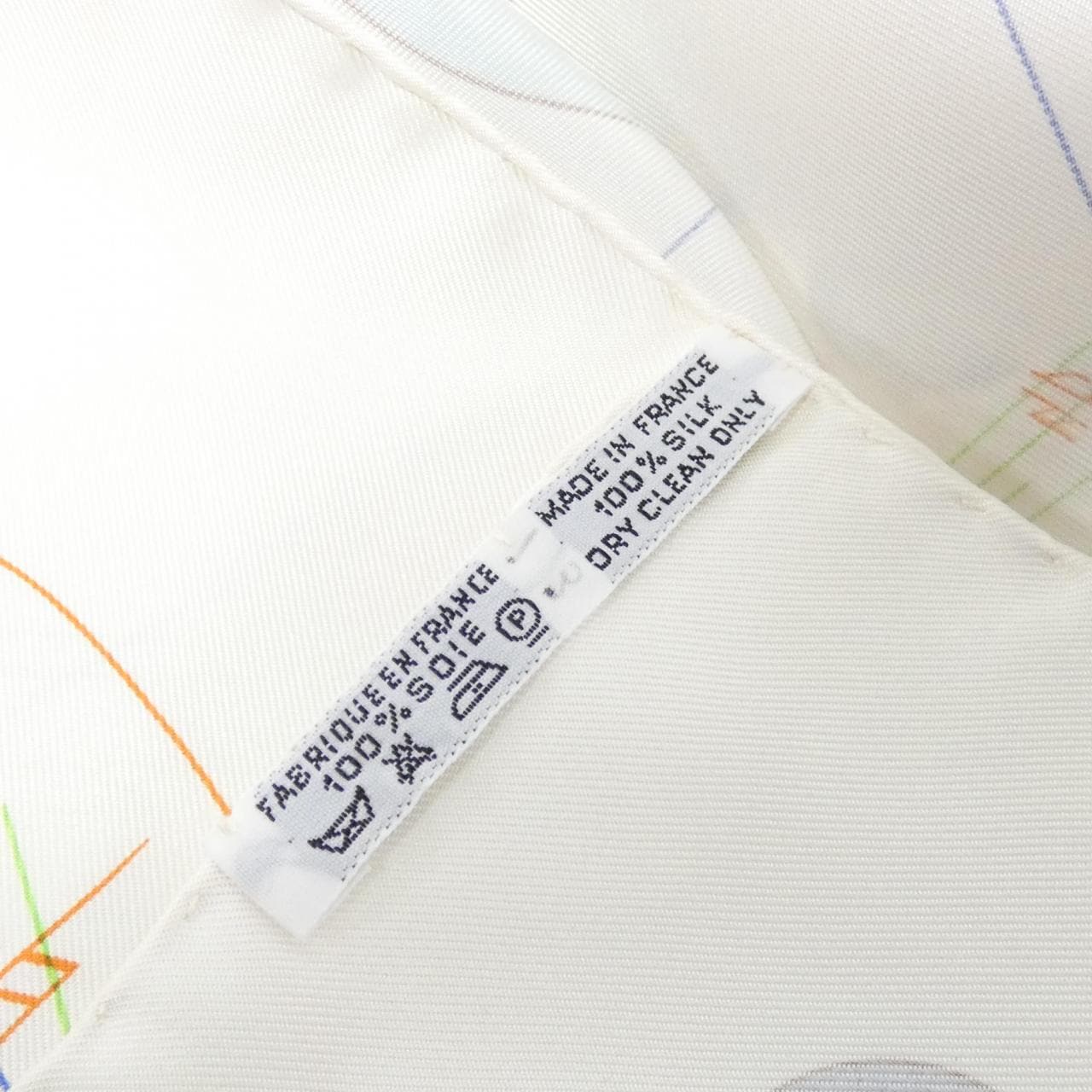 エルメス LA MUSIQUE DES SPHERES カレ スカーフ