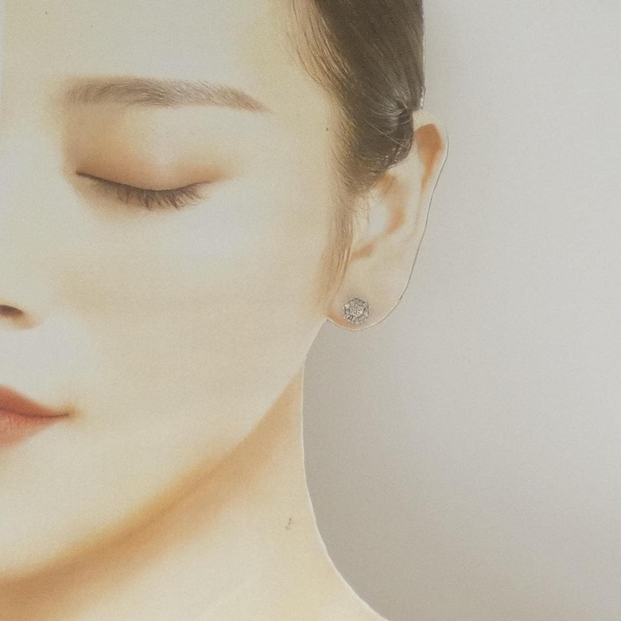 K18WG ダイヤモンド ピアス