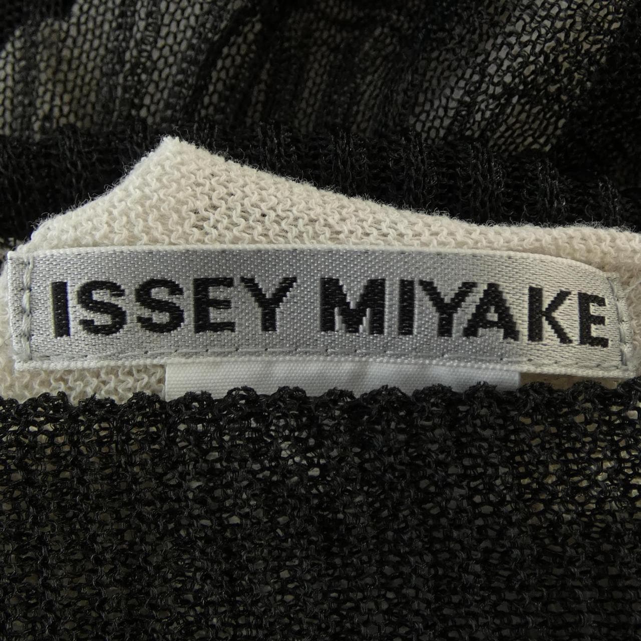 イッセイミヤケ ISSEY MIYAKE IM23KN259 トップス