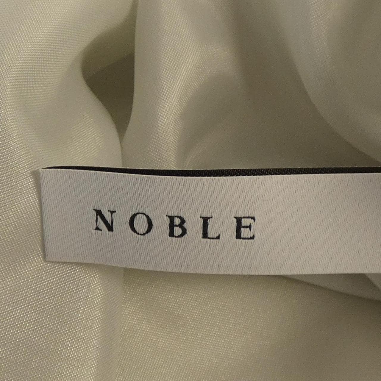 ノーブル Noble スカート