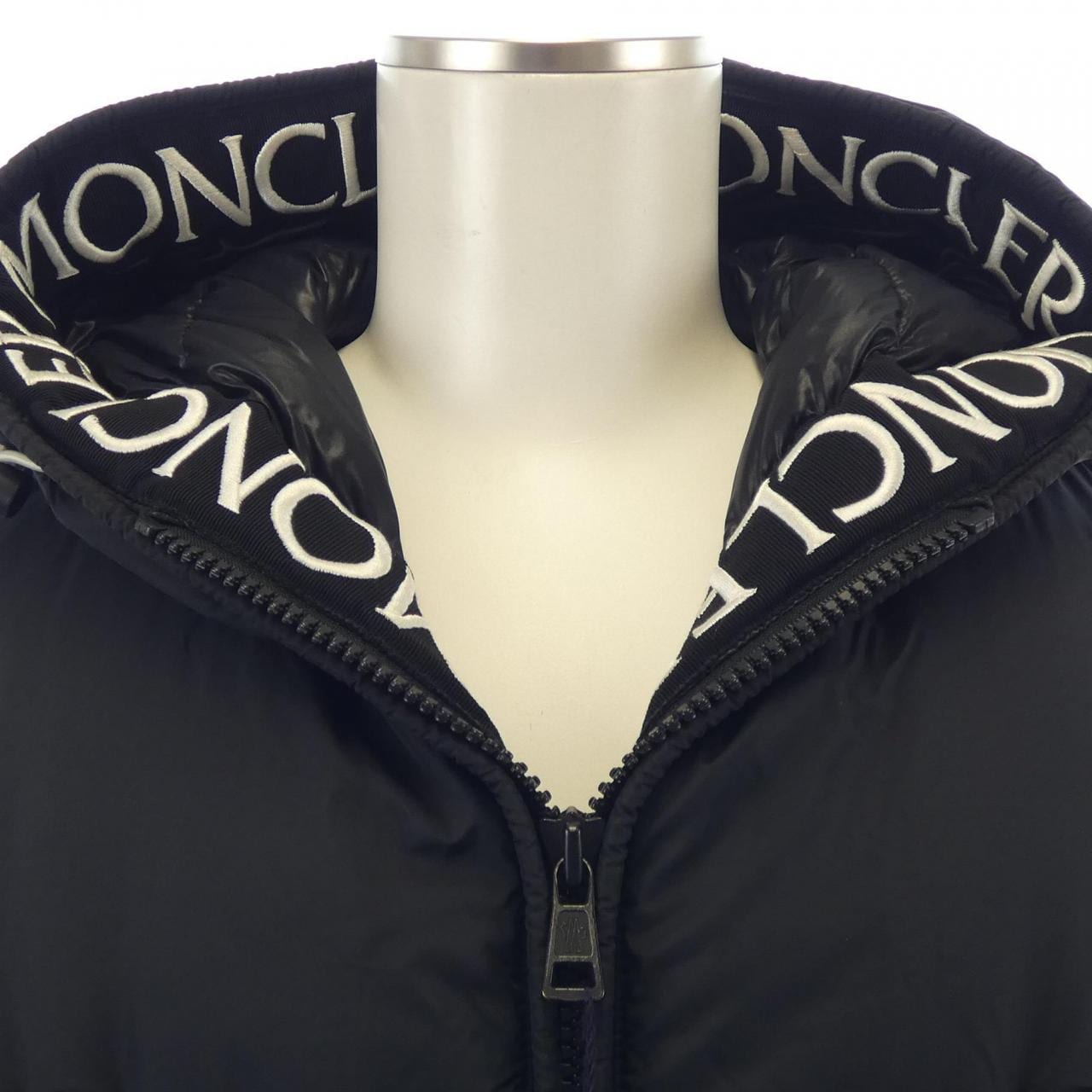 MONCLER MONCLER MONTCLA 羽绒服