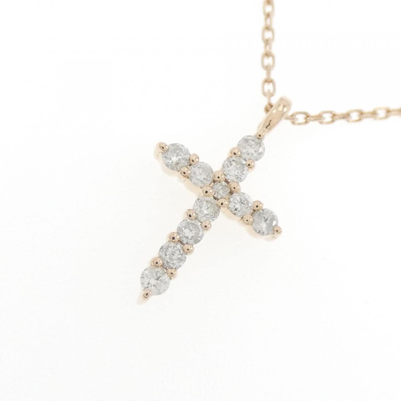 4゜C cross Diamond necklace