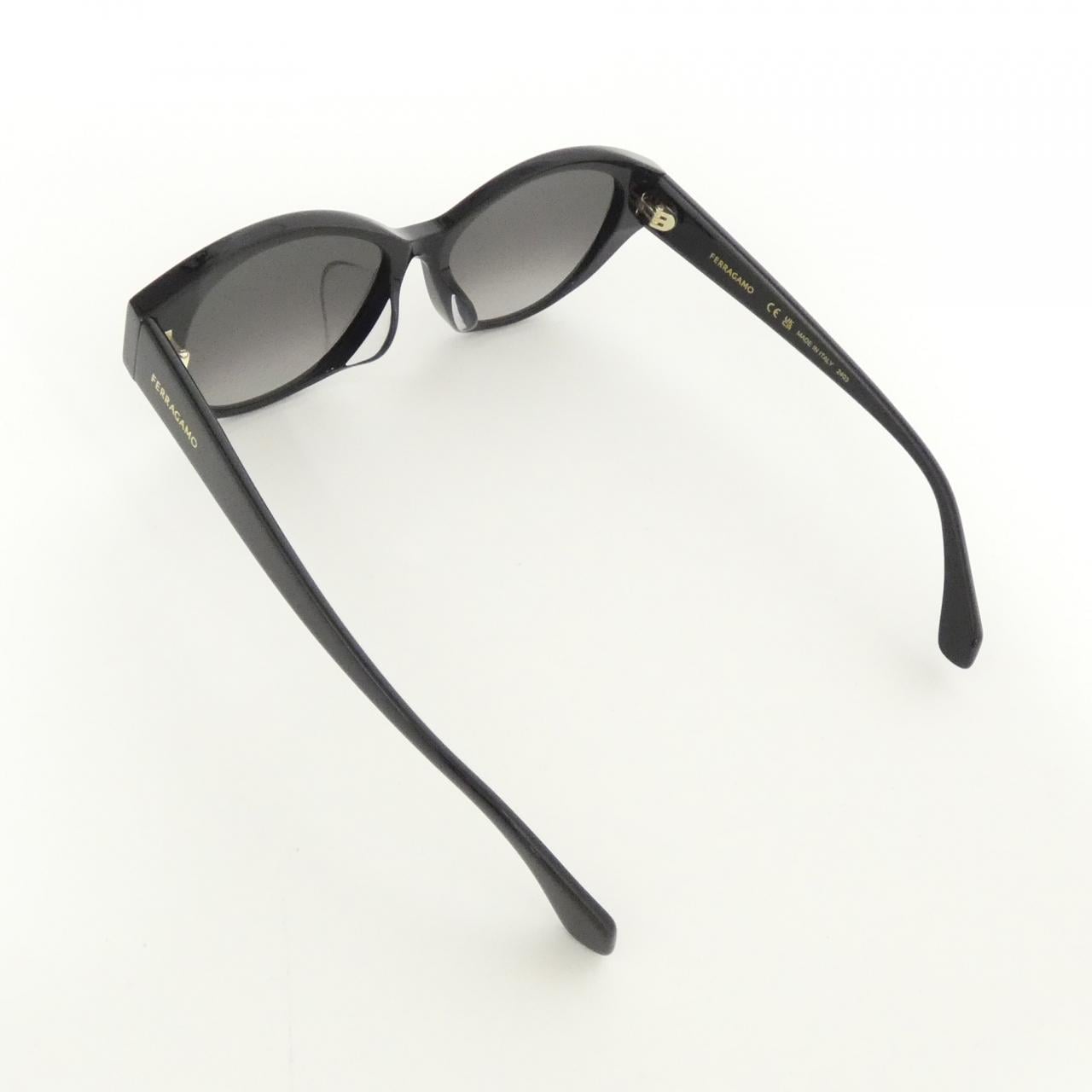 【新品】サルヴァトーレフェラガモ SF1114SLB サングラス