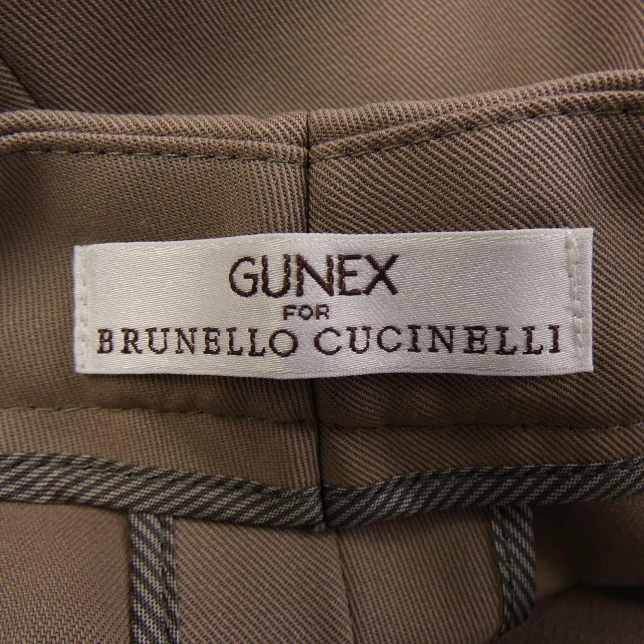 ブルネロクチネリ BRUNELLO CUCINELLI パンツ