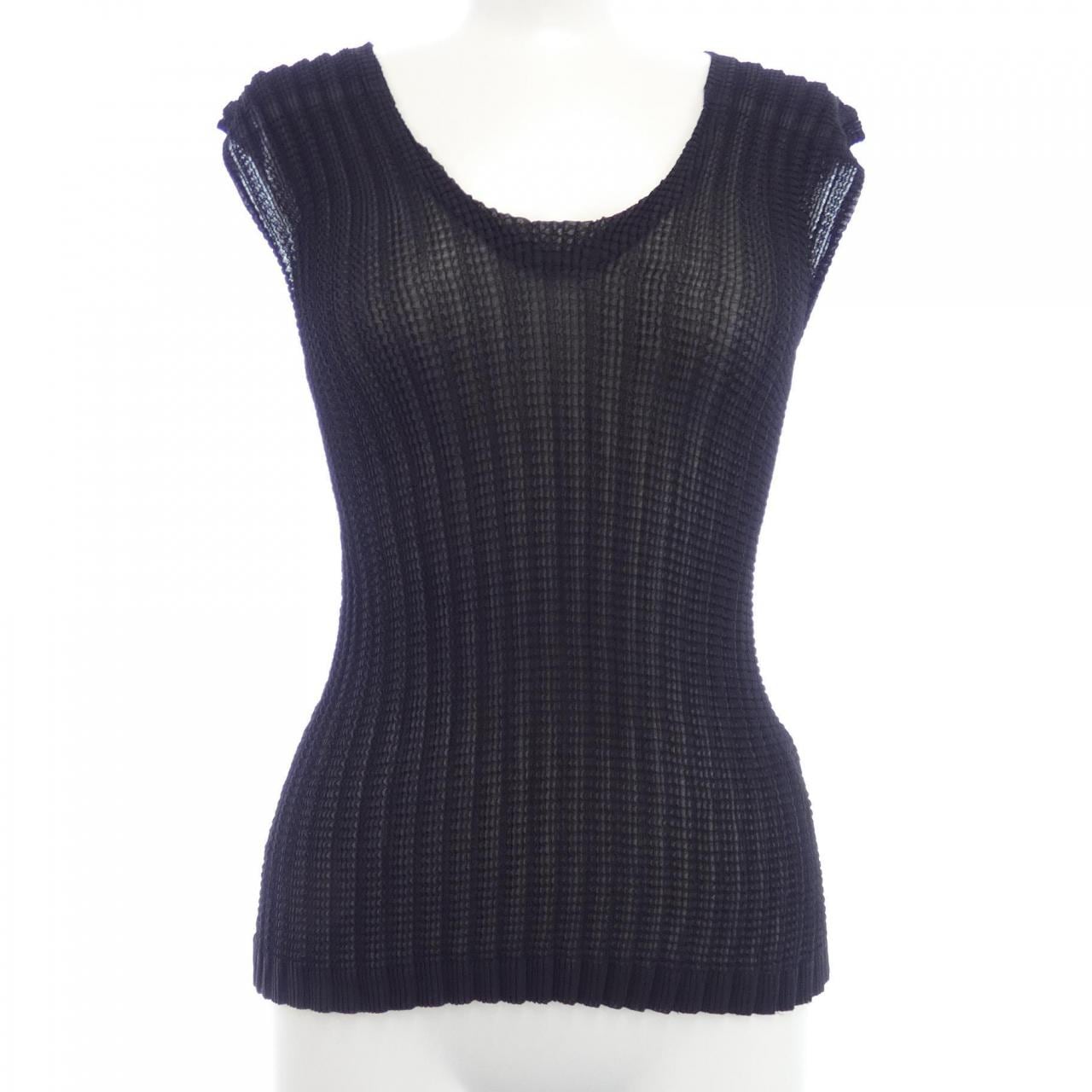 イッセイミヤケ ISSEY MIYAKE トップス