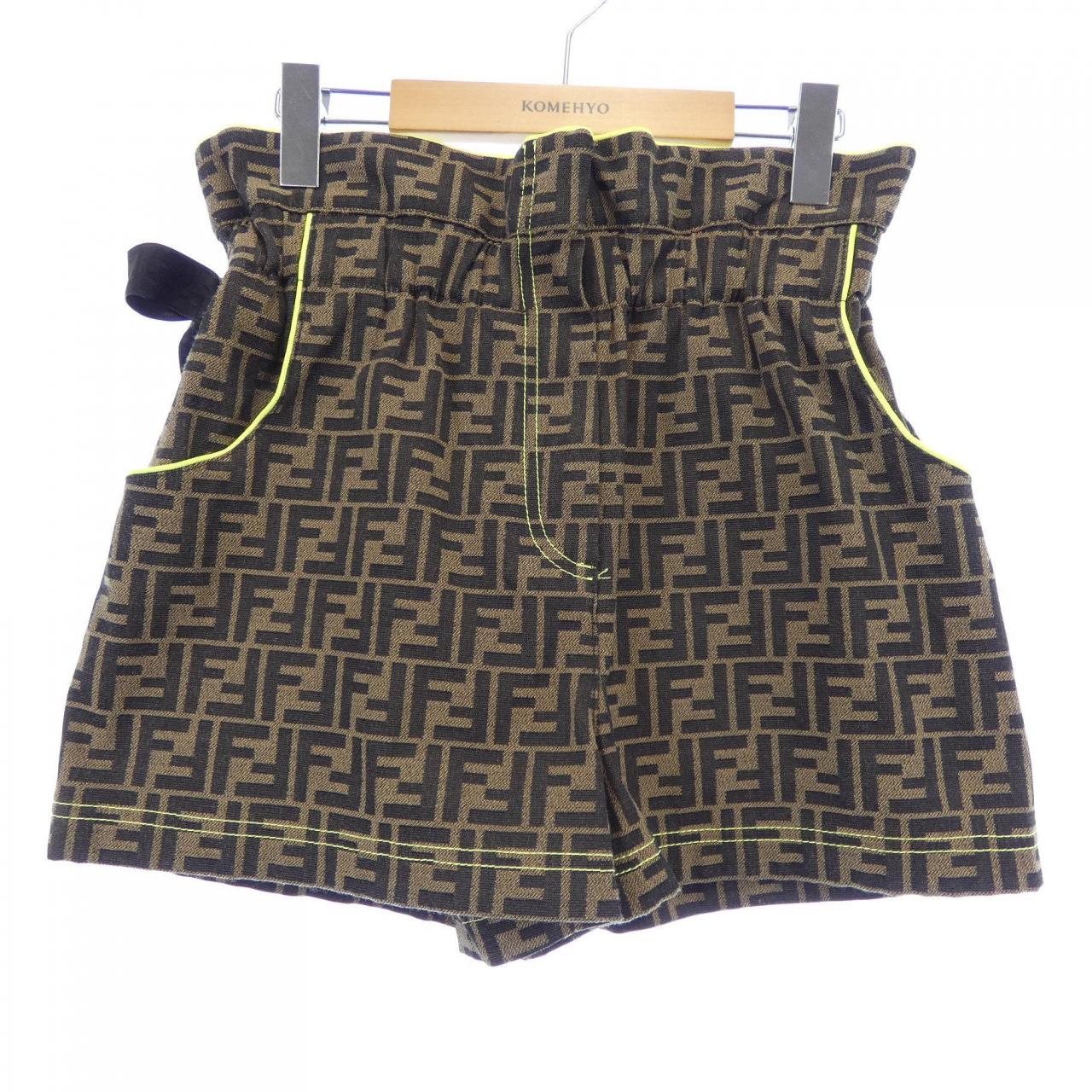 フェンディ FENDI FR6195 A6XU ショートパンツ
