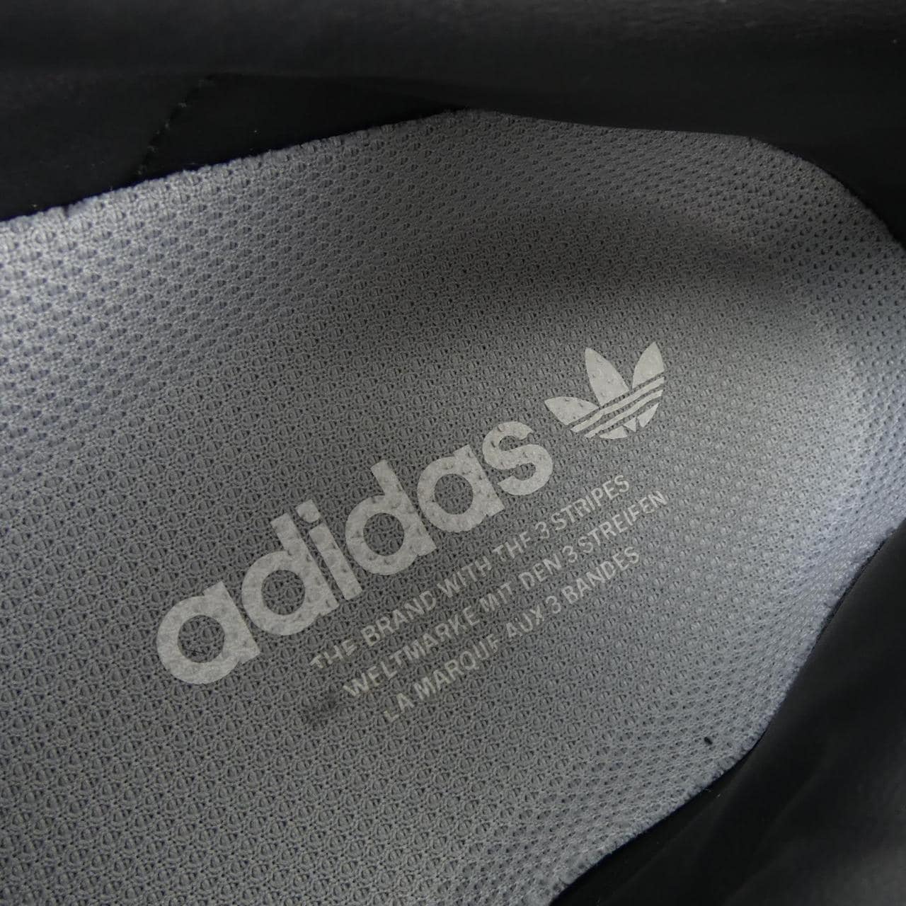 アディダス ADIDAS スニーカー