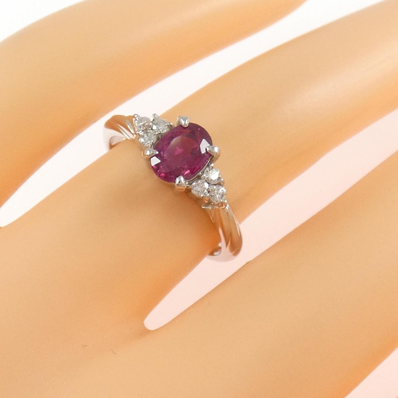 PT900 ルビー リング 0.84CT