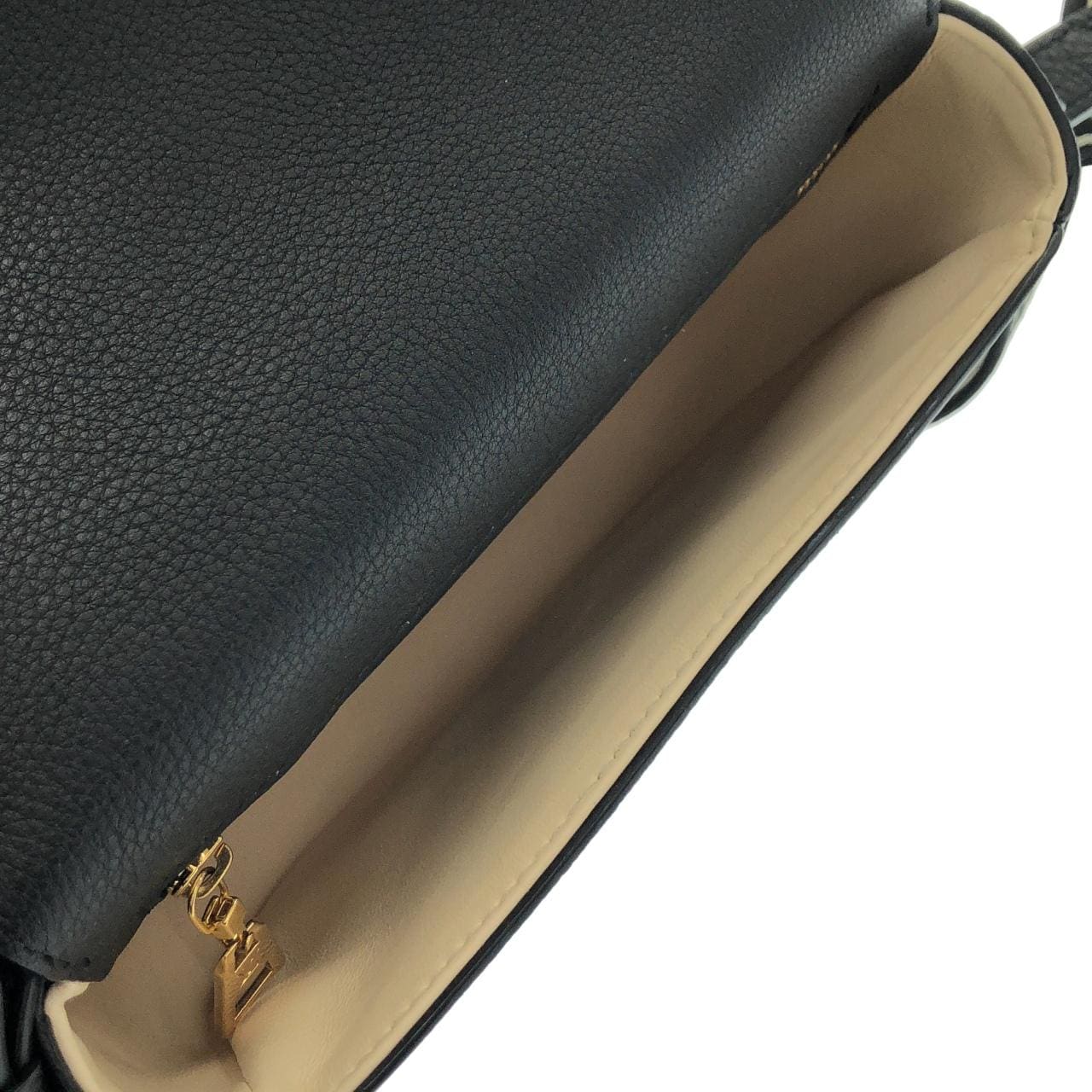 ルイヴィトン LVポンヌフ ソフト PM M58727 ショルダーバッグ