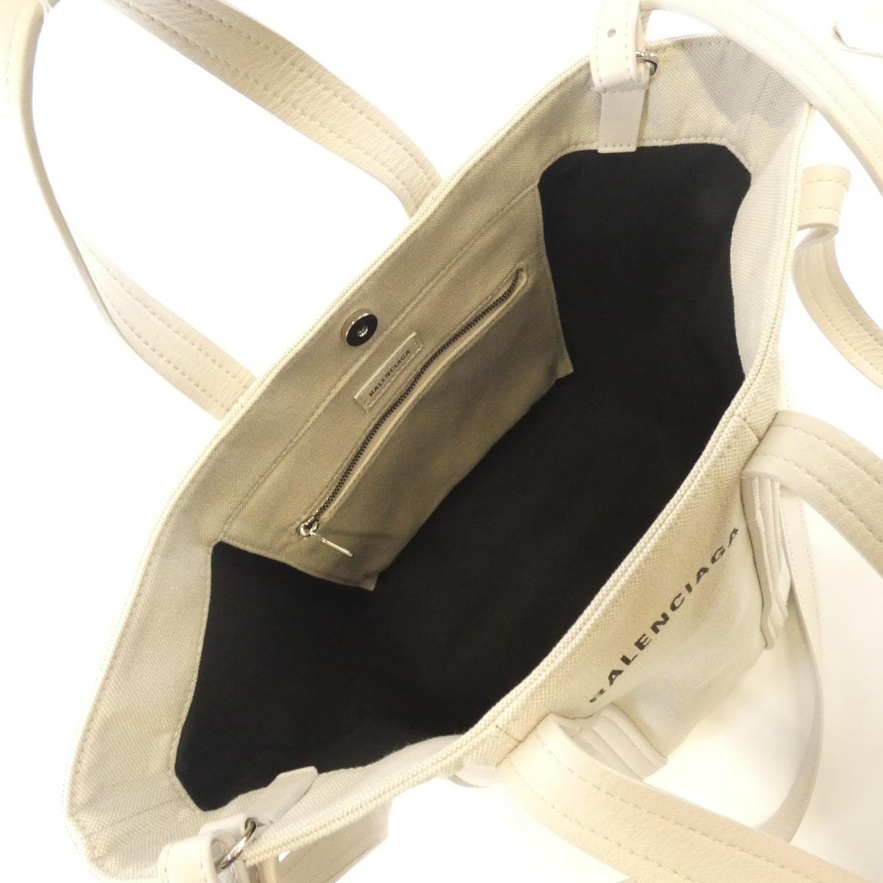 バレンシアガ エブリデイ スモール ノース サウス 672791 2AAF5 バッグ