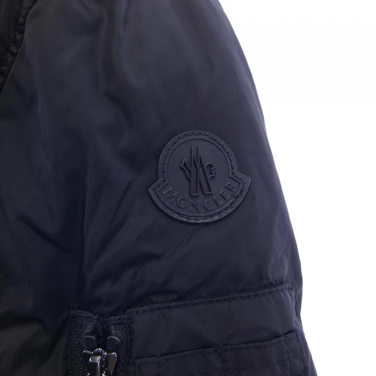 モンクレール MONCLER ダウンジャケット