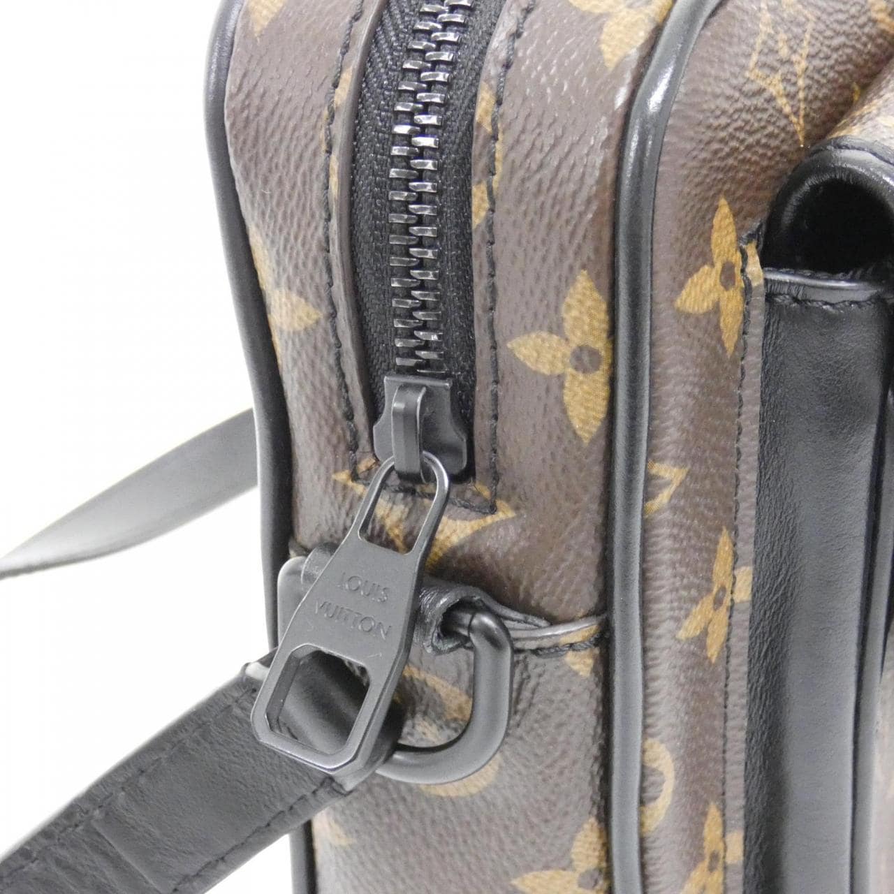 LOUIS VUITTON Monogram Macassar Christopher 穿戴式錢包 M69404 肩背包