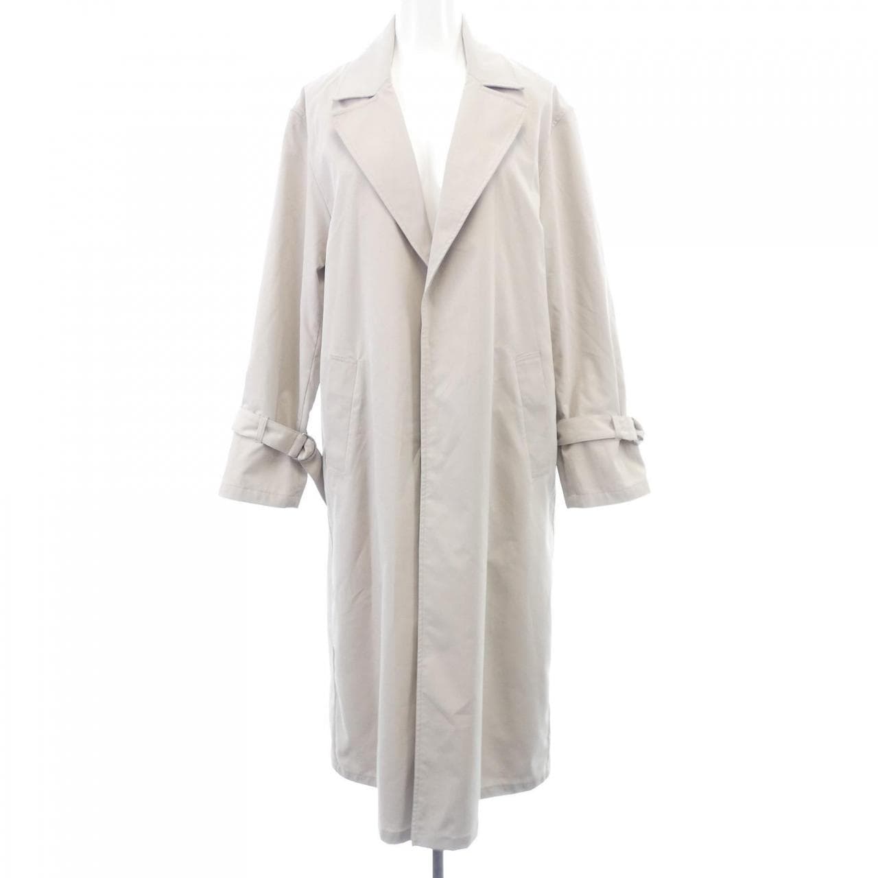 アデイインザライフ A DAY IN THE LIFE コート