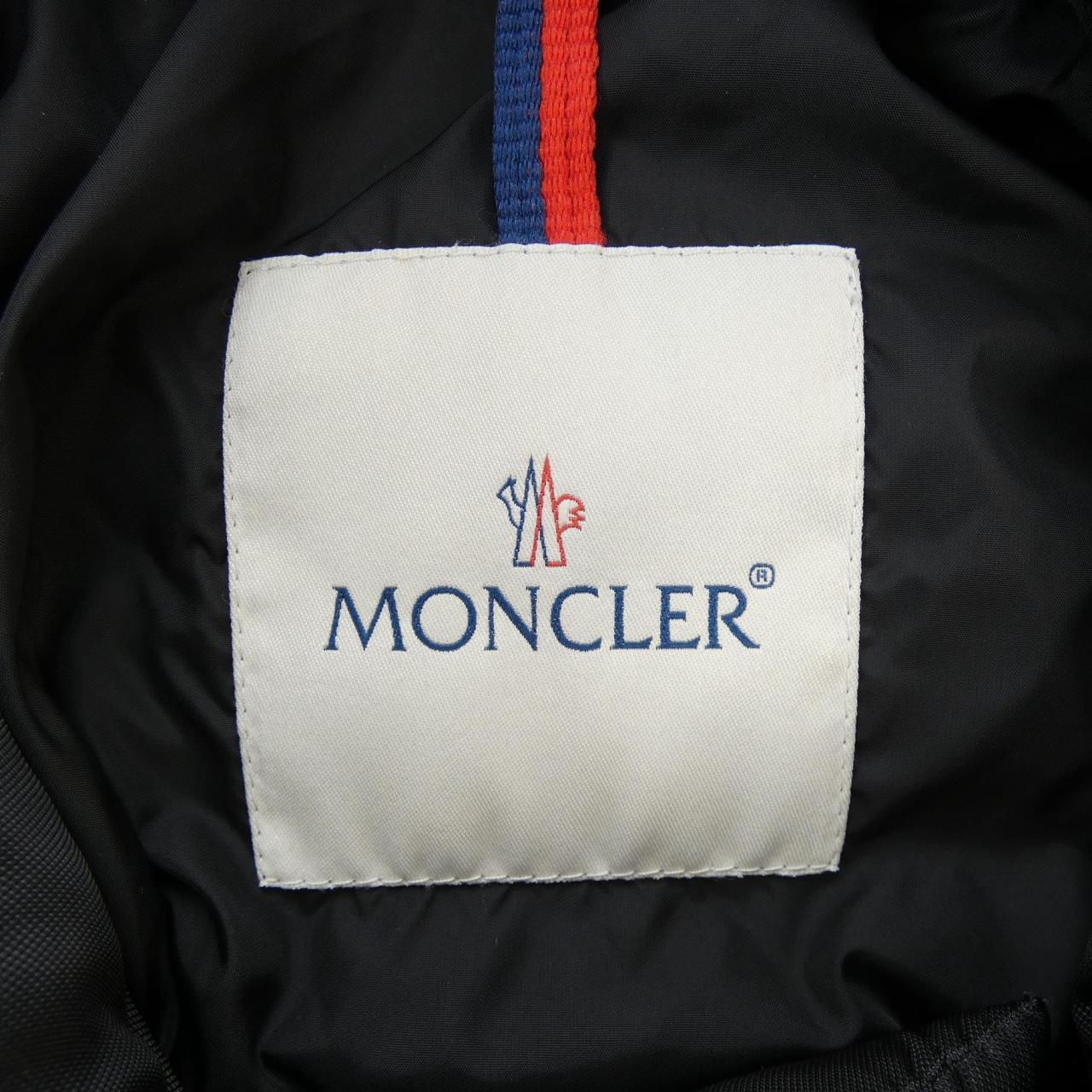 モンクレール MONCLER ダウンジャケット