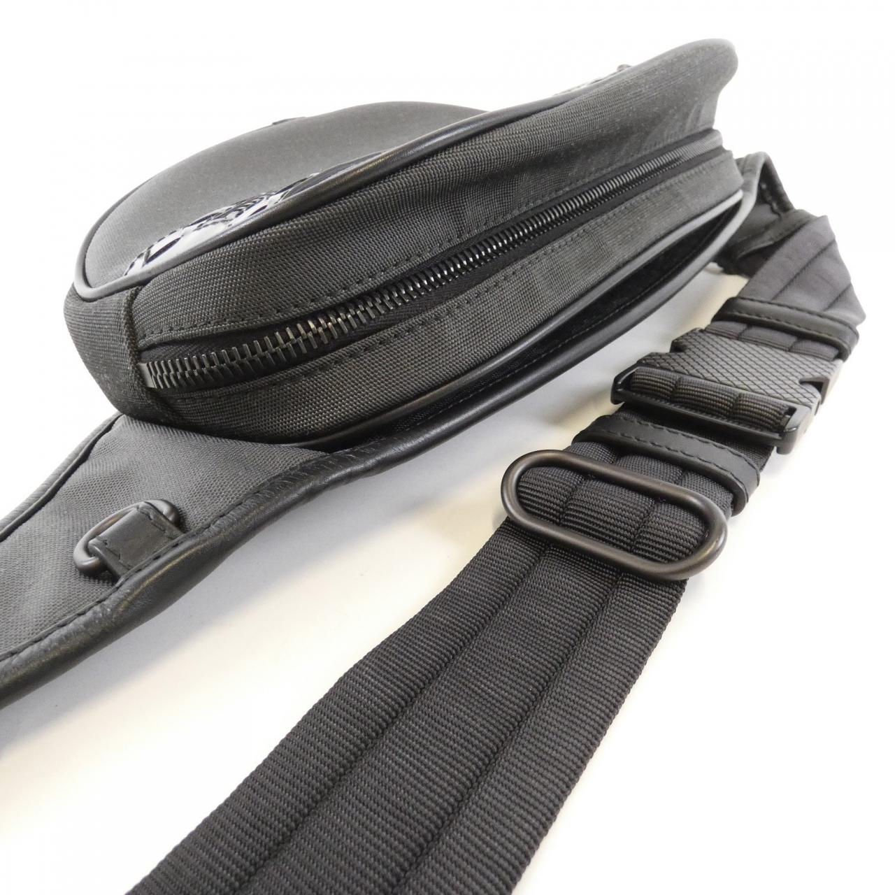 ボッテガヴェネタ 550850 VAYE9 ショルダーバッグ