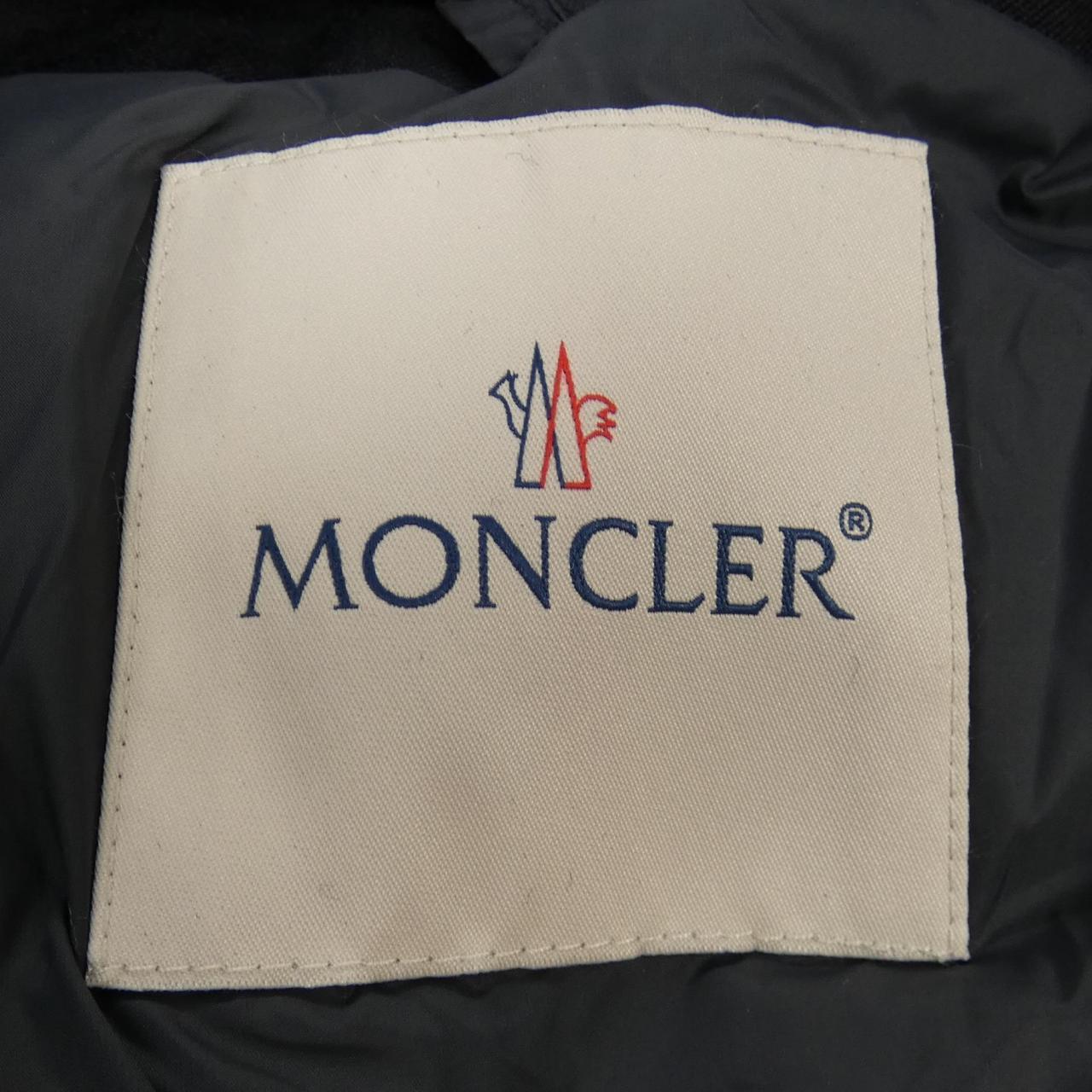 モンクレール MONCLER ダウンジャケット