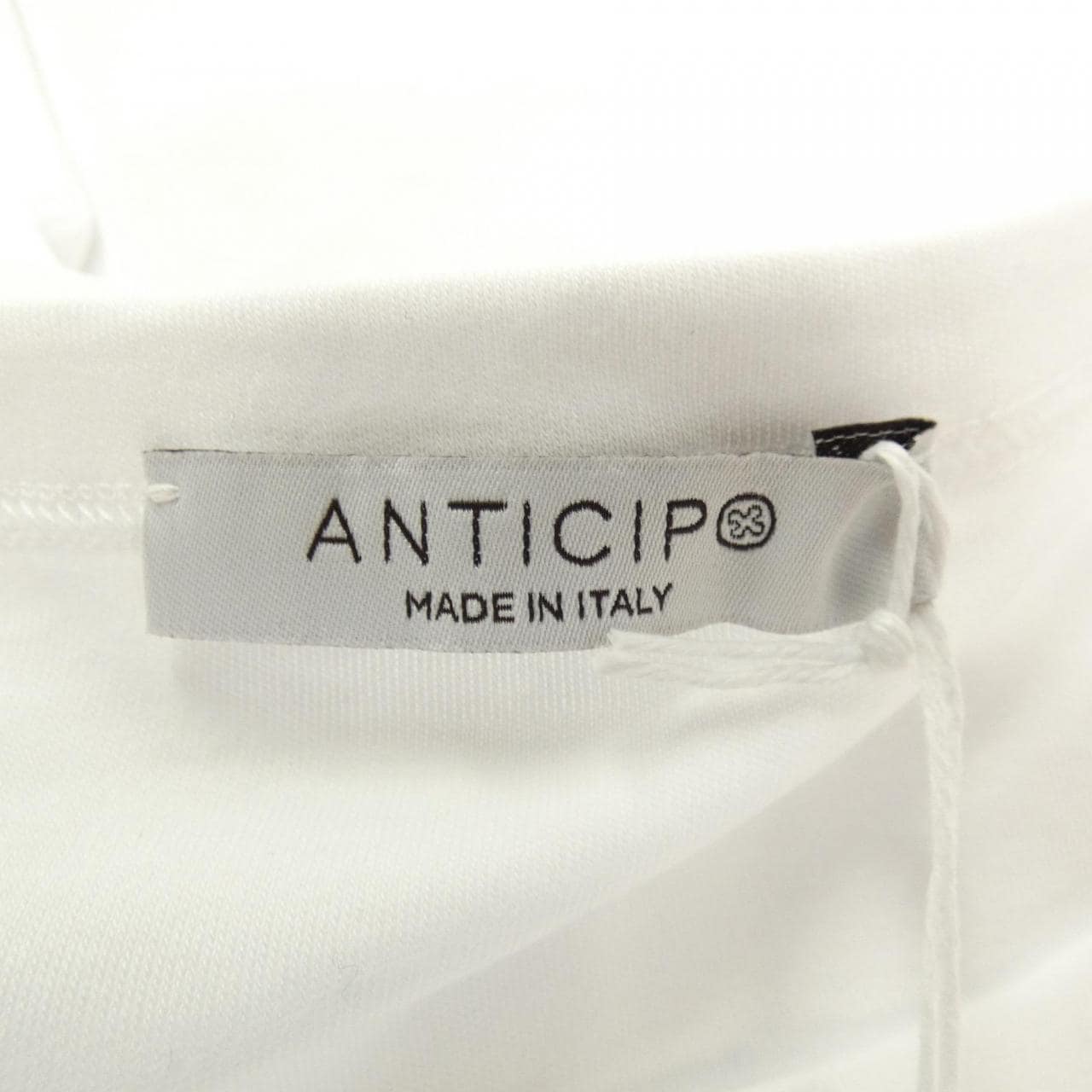 アンティーチポ ANTICIPO Tシャツ