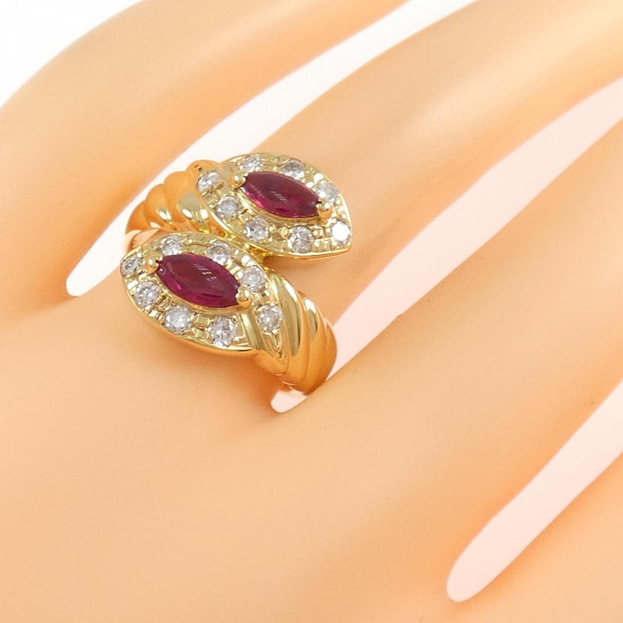 K18YG ルビー リング 0.84CT