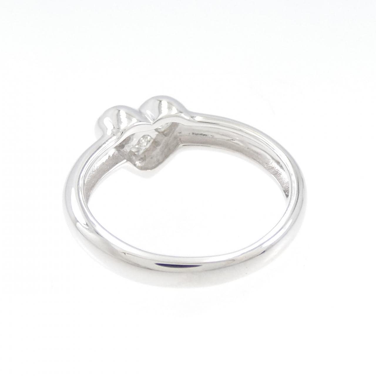 750WG heart Diamond ring