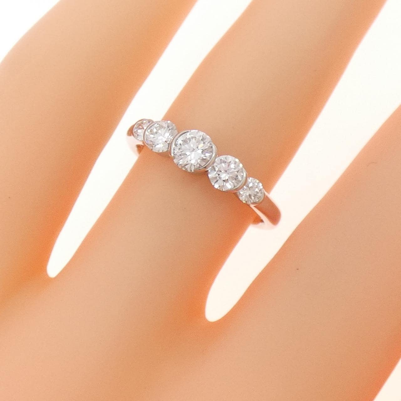 モニッケンダム グラデーション リング 0.65CT
