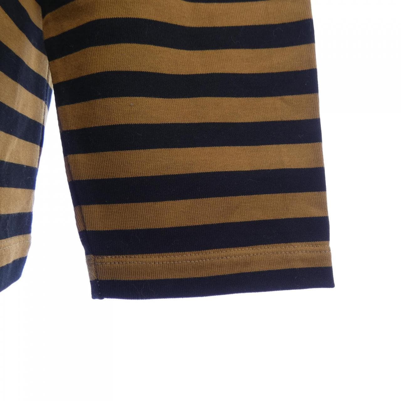 オーベルジュ AUBERGE Brilla Tシャツ