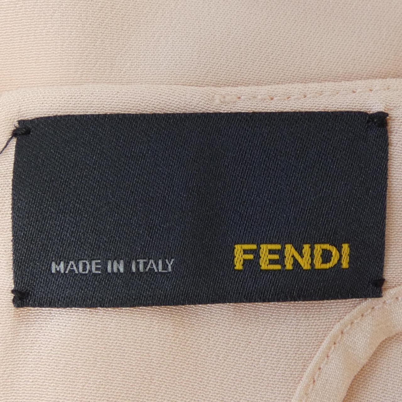 フェンディ FENDI PR12-13-1607 トップス