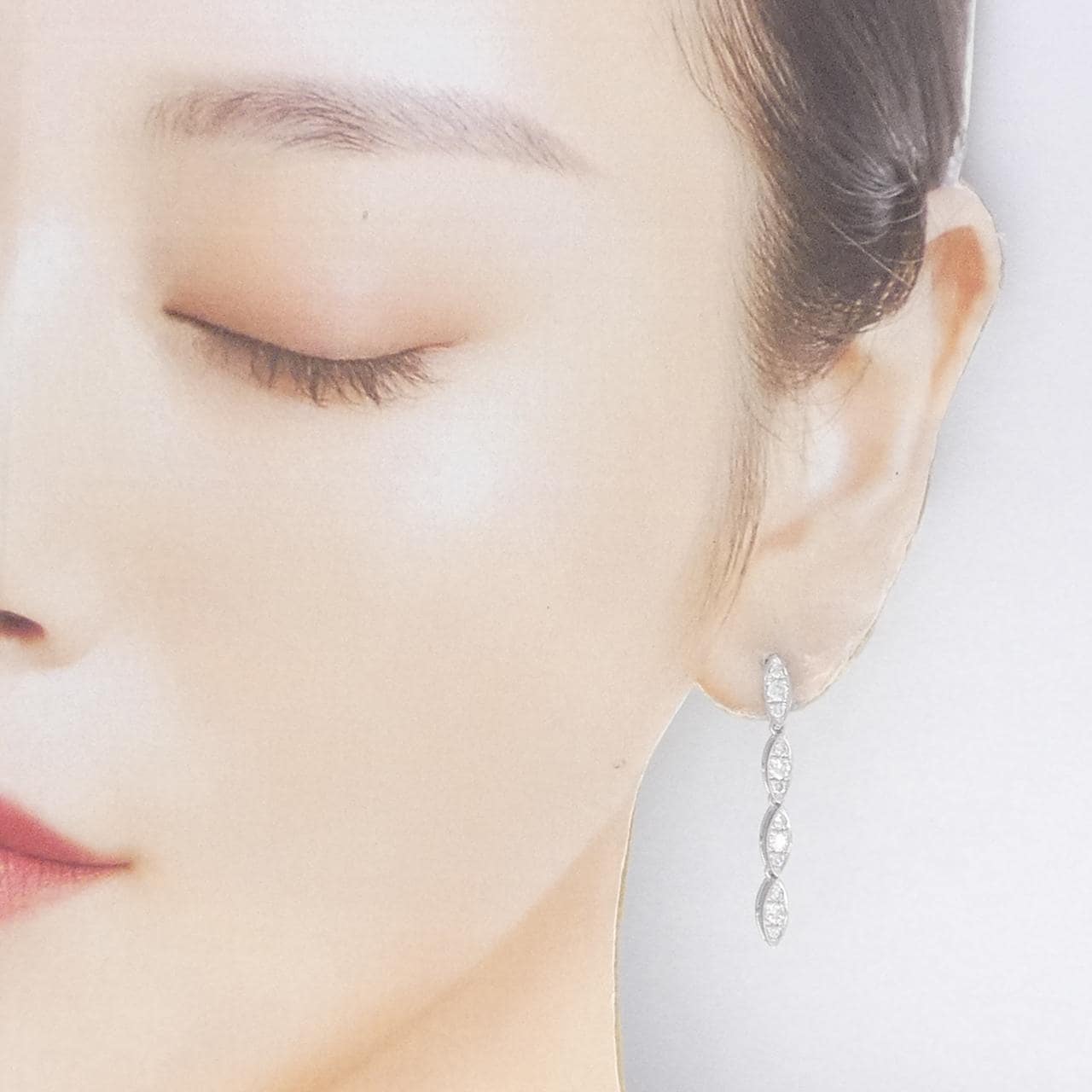 K18WG ダイヤモンド ピアス 0.88CT