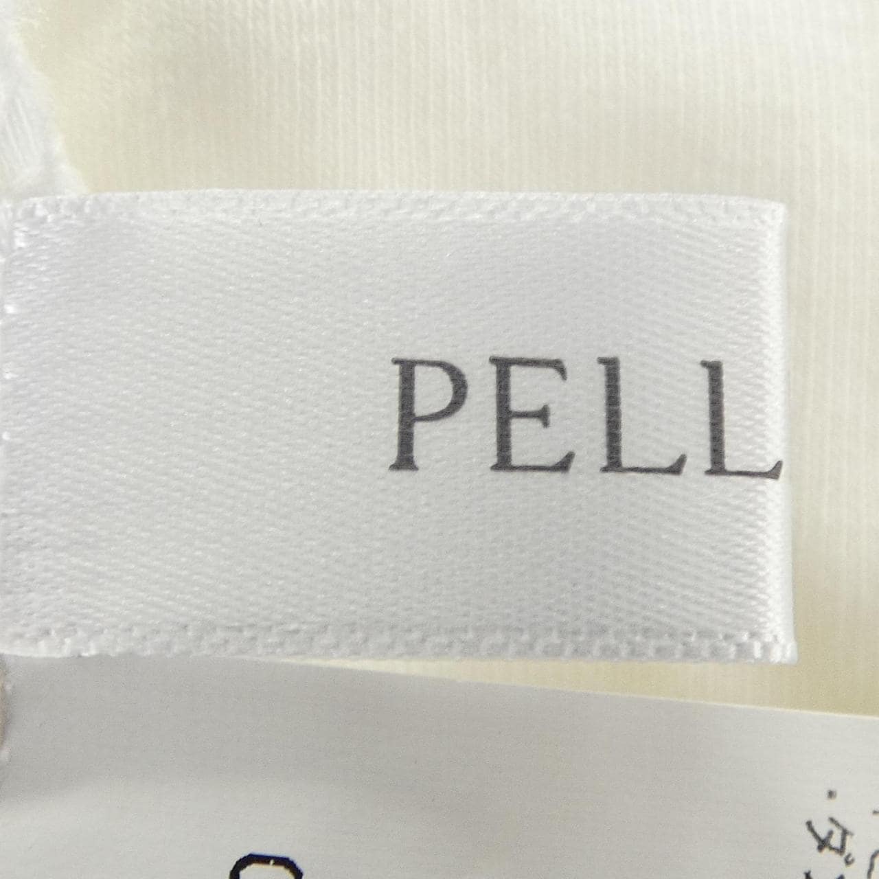 PELLICULE 095 トップス