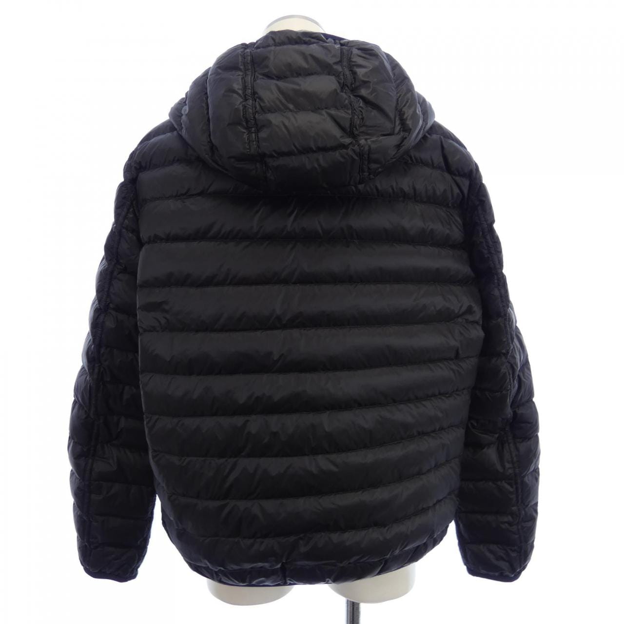 モンクレール MONCLER ダウンジャケット