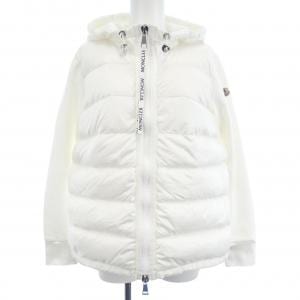 モンクレール MONCLER ダウンジャケット