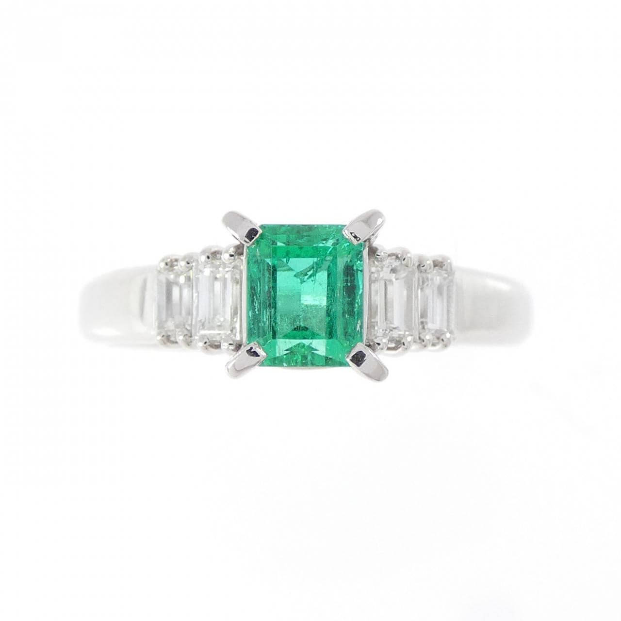 PT900 エメラルド リング 0.67CT